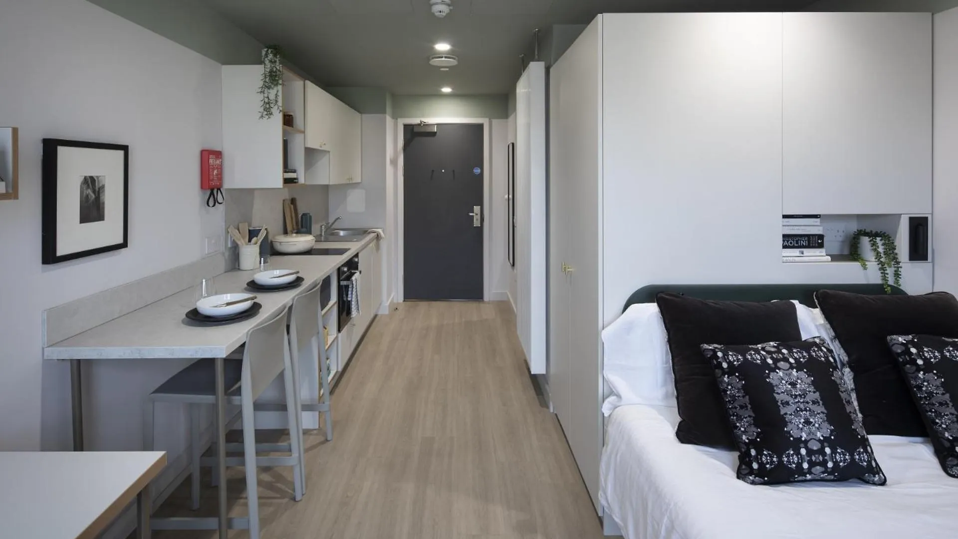 Modern Studios With Kitchen & Ensuite In Central 爱丁堡 英国