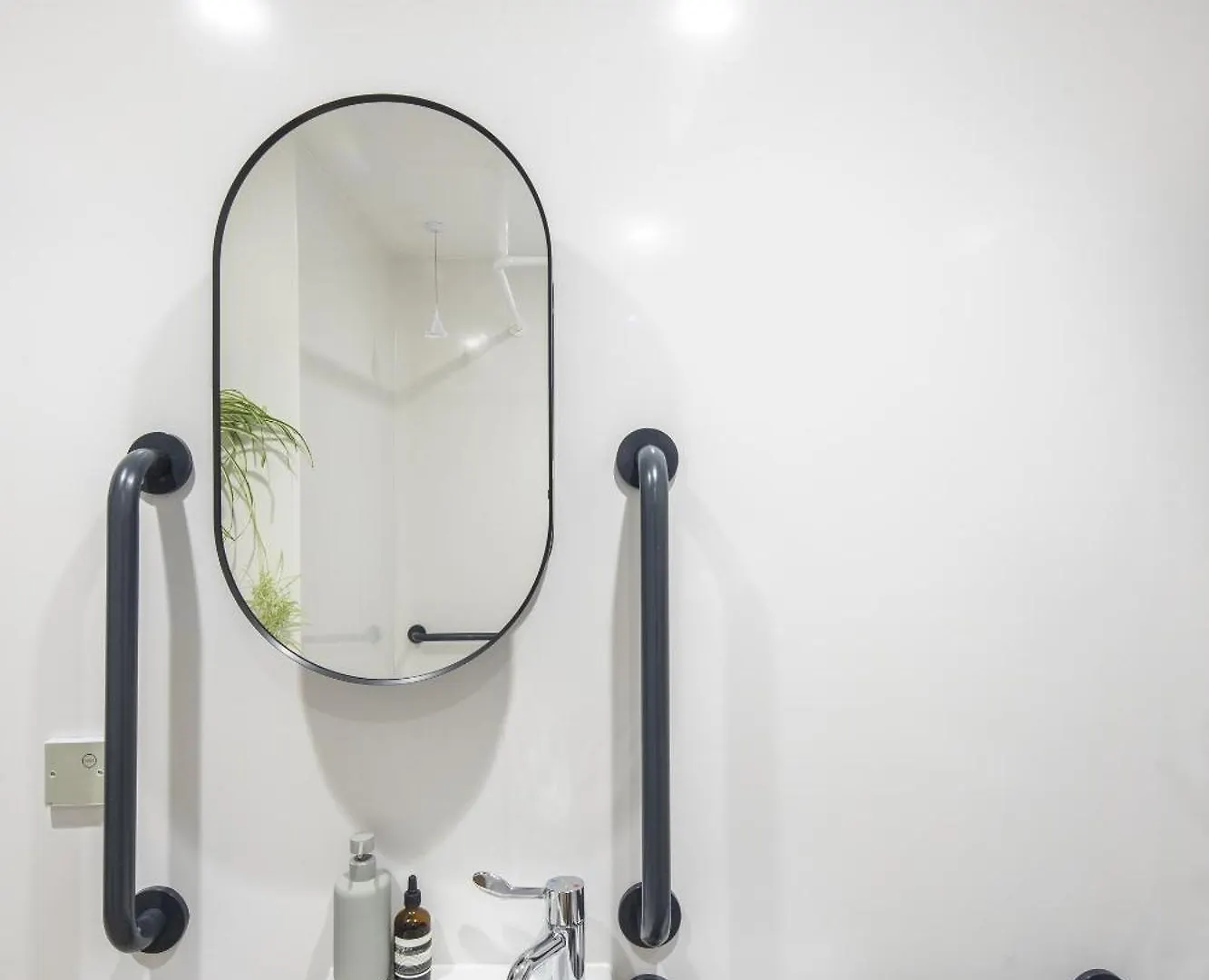 Modern Studios With Kitchen & Ensuite In Central Edinburgh Großbritannien
