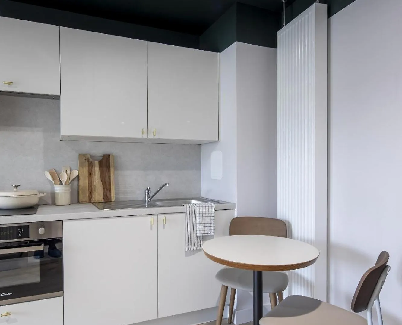 Modern Studios With Kitchen & Ensuite In Central Edinburgh Apartment